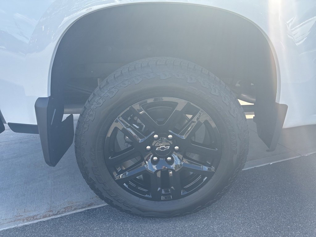 Used 2025 Chevrolet Silverado 1500 LT Trail Boss w/ Dark Appearance Package image 14