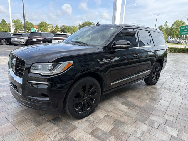 Certified 2023 Lincoln Navigator Reserve AWD/4WD image 6