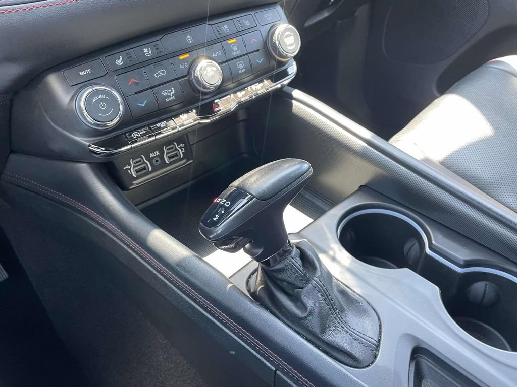 Used 2024 Dodge Durango GT RWD image 30