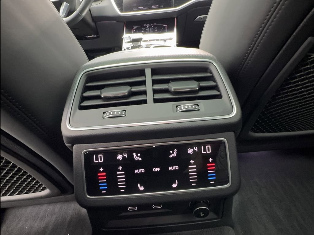 Used 2023 Audi S6 Premium Plus w/ Premium Plus Package AWD/4WD image 40