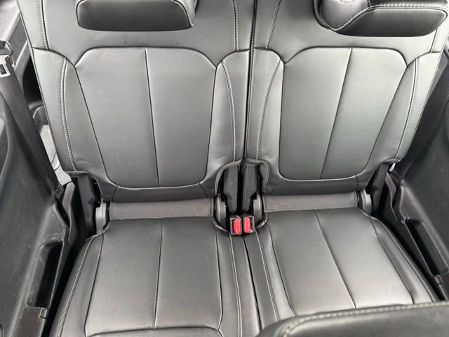 Used 2022 Jeep Grand Cherokee L Limited w/ Black Appearance Package AWD/4WD image 14