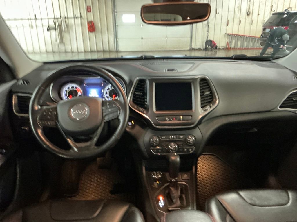 Used 2021 Jeep Cherokee Trailhawk image 17