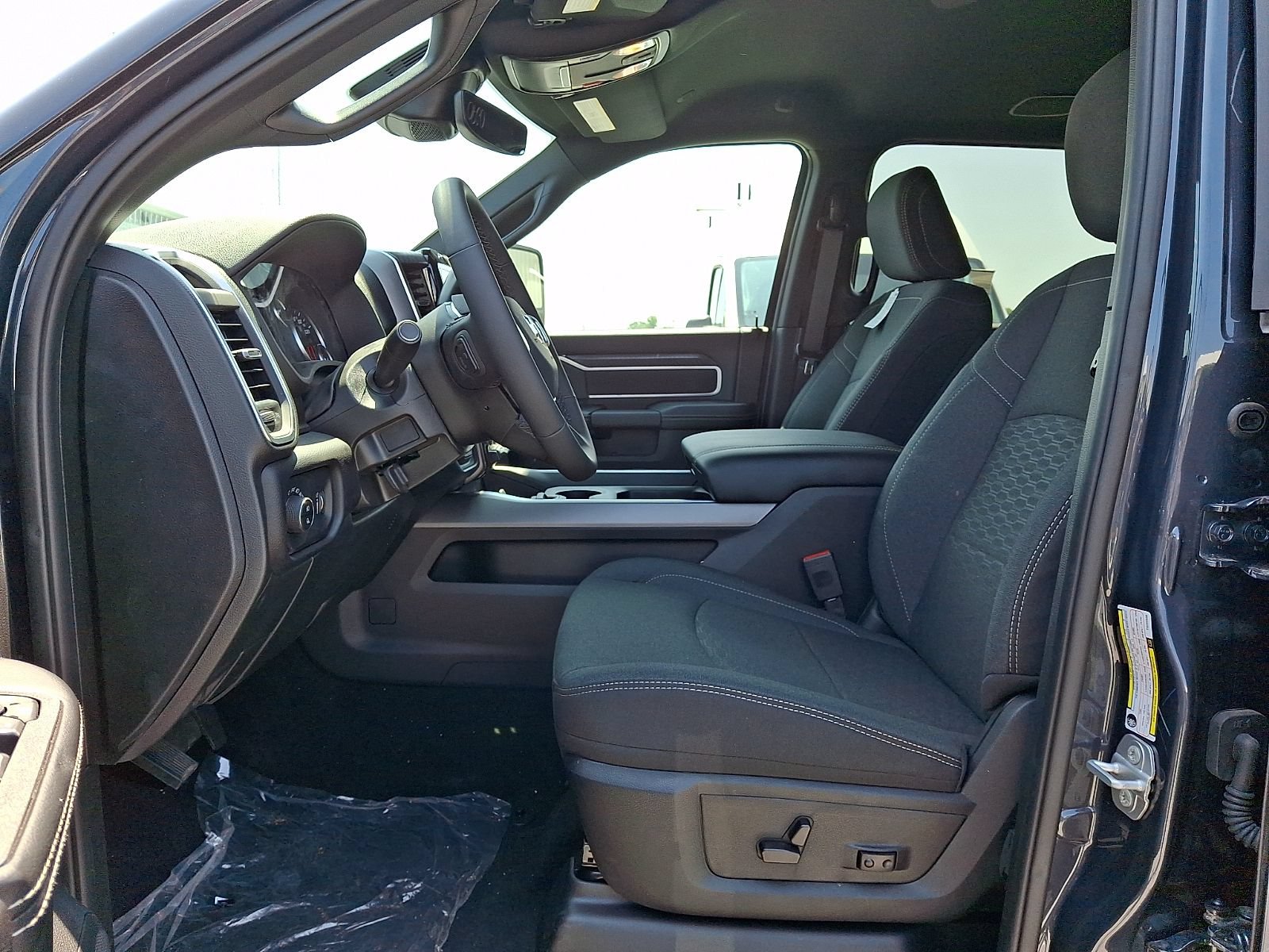 New 2026 RAM 2500 Big Horn AWD/4WD image 8
