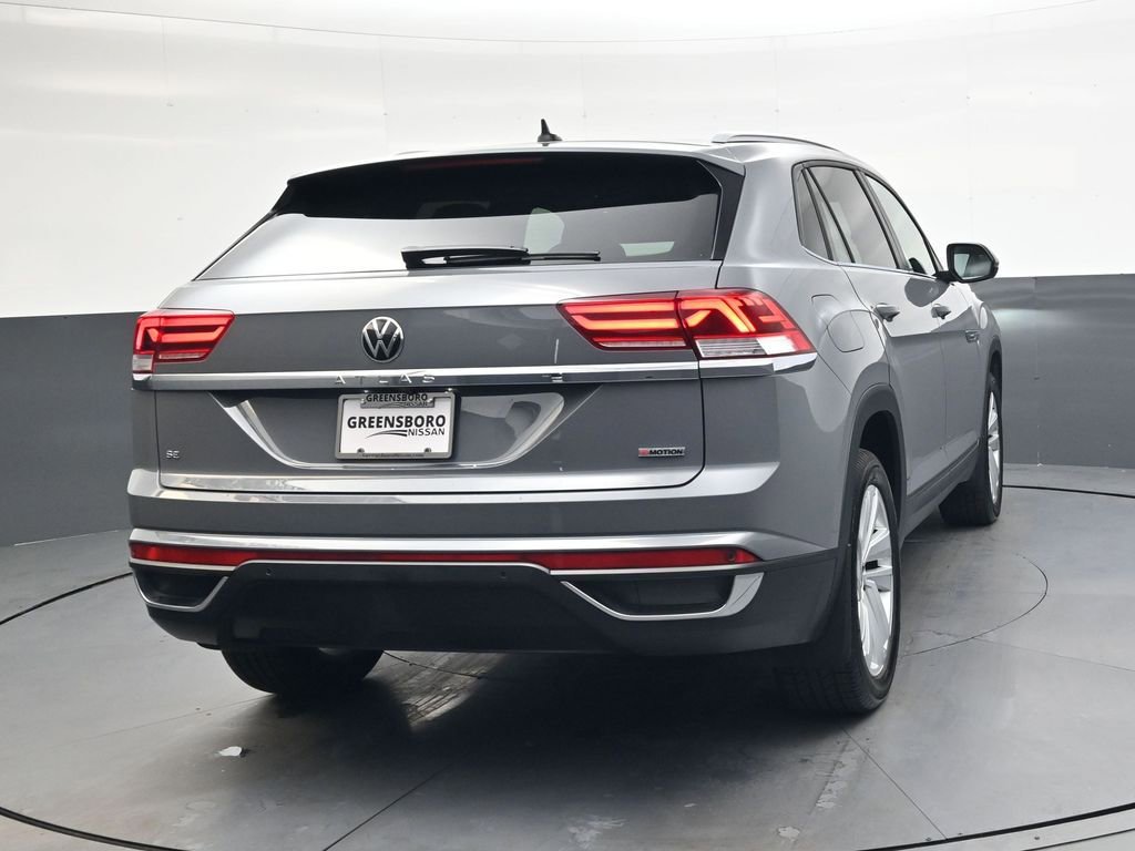 Used 2022 Volkswagen Atlas Cross Sport SE w/ Panoramic Sunroof Package image 4