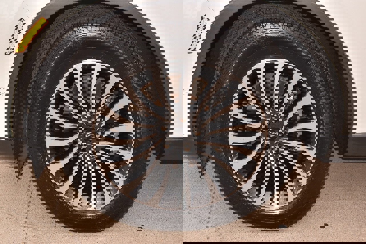 Certified 2023 Lincoln Aviator Reserve w/ Elements Package Plus image 40