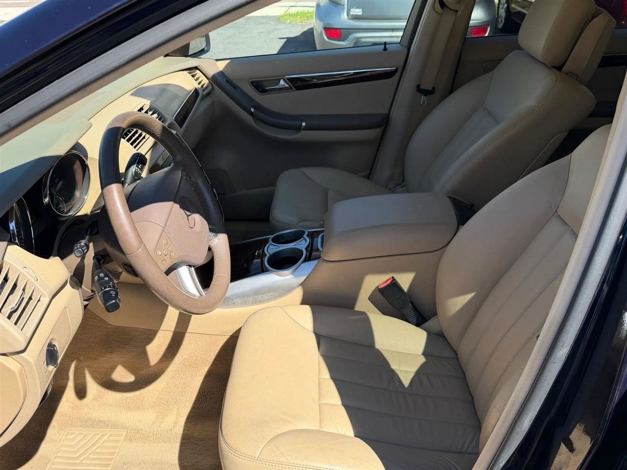 Used 2007 Mercedes-Benz R 320 CDI 4MATIC image 16