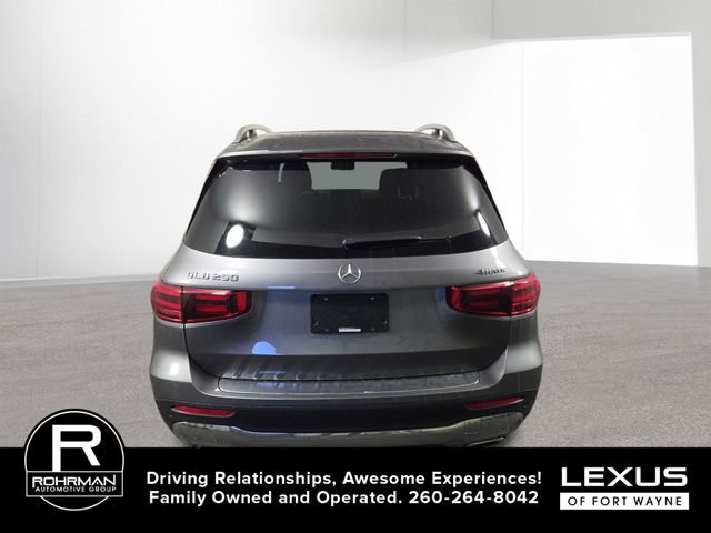 Used 2025 Mercedes-Benz GLB 250 4MATIC image 8