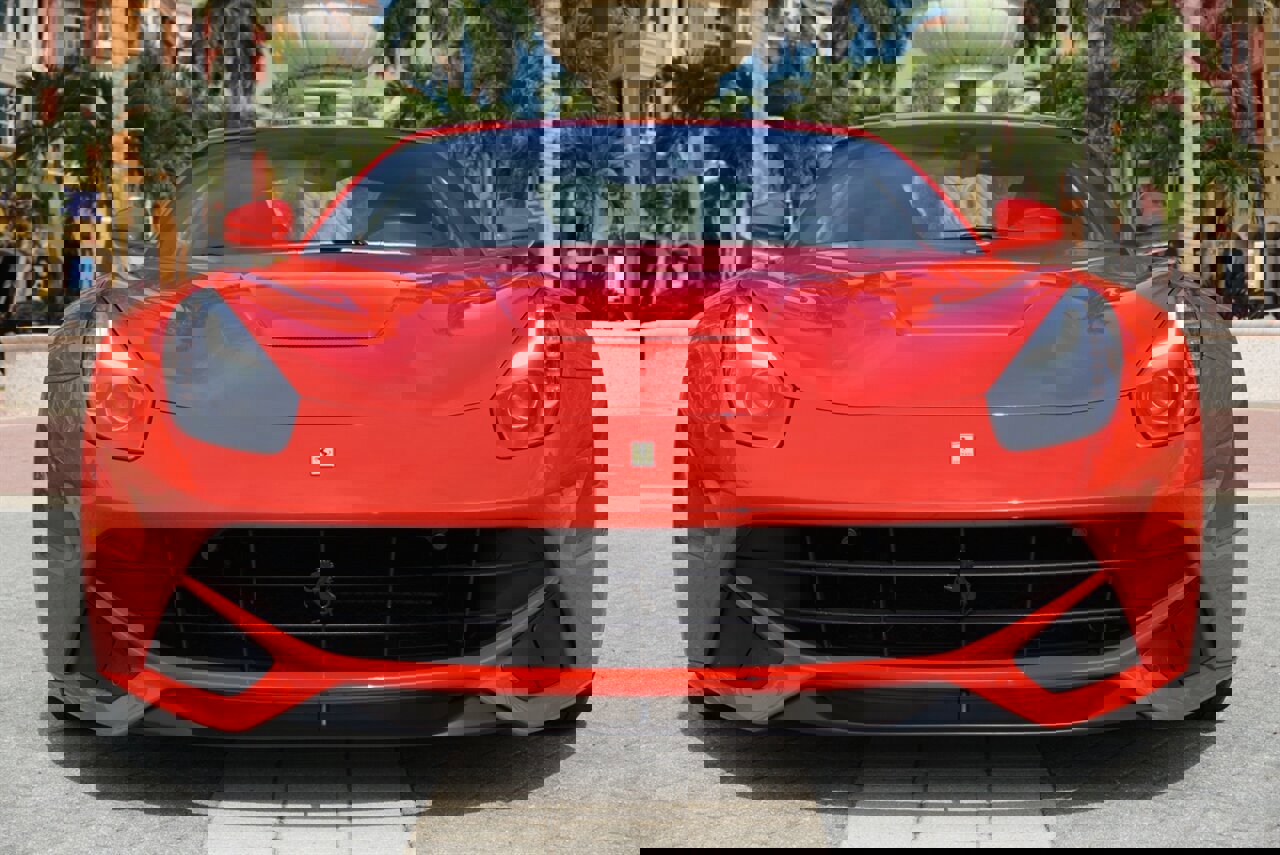 Used 2016 Ferrari F12 Berlinetta image 8