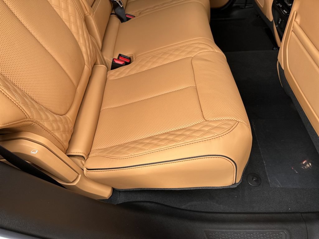 New 2026 Jeep Grand Cherokee Summit AWD/4WD image 17