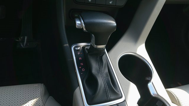 Used 2020 Kia Sportage EX image 16