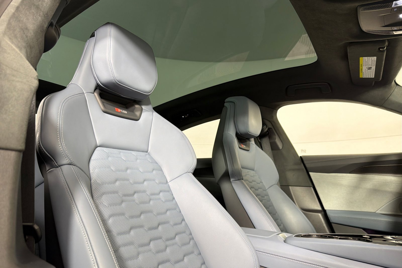 Used 2024 Audi RS e-tron GT w/ Carbon Performance Package image 15