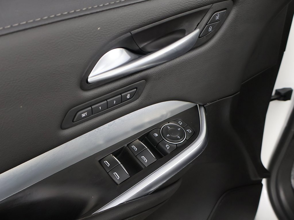 Used 2022 Cadillac XT4 Premium Luxury w/ Enhanced Visibility Package image 39