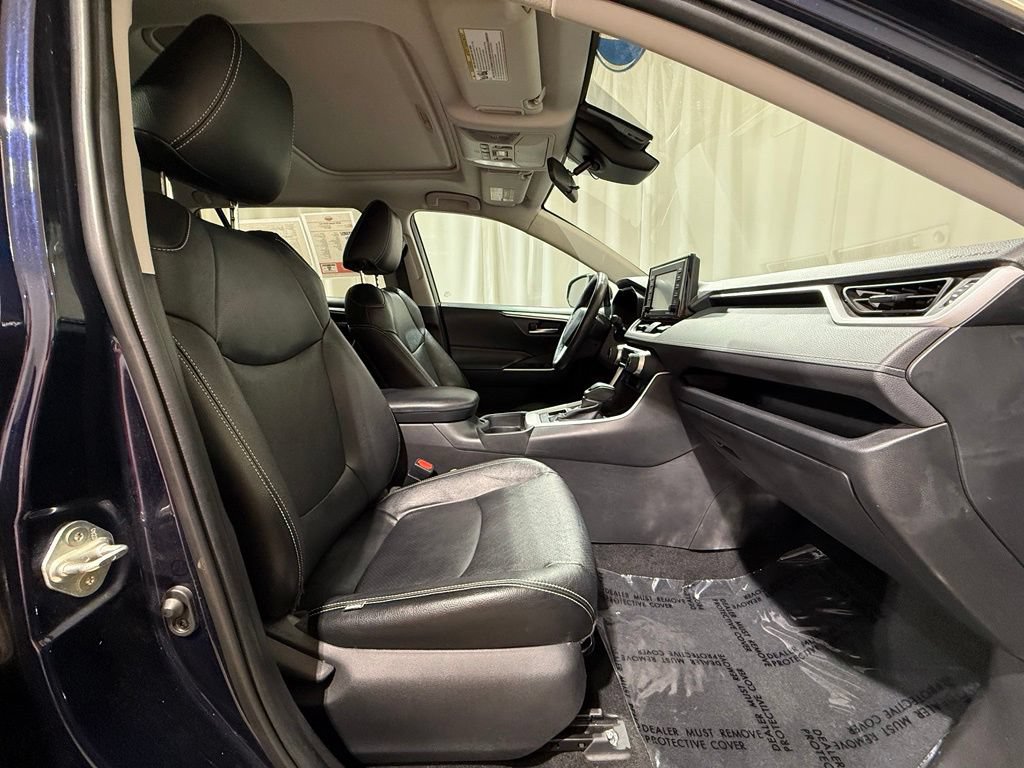 Used 2020 Toyota RAV4 XLE w/ Convenience Package AWD/4WD image 23