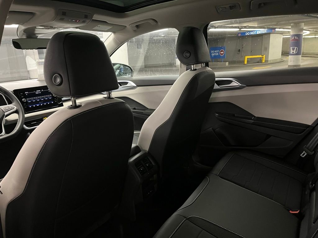 New 2026 Volkswagen Taos SE image 22
