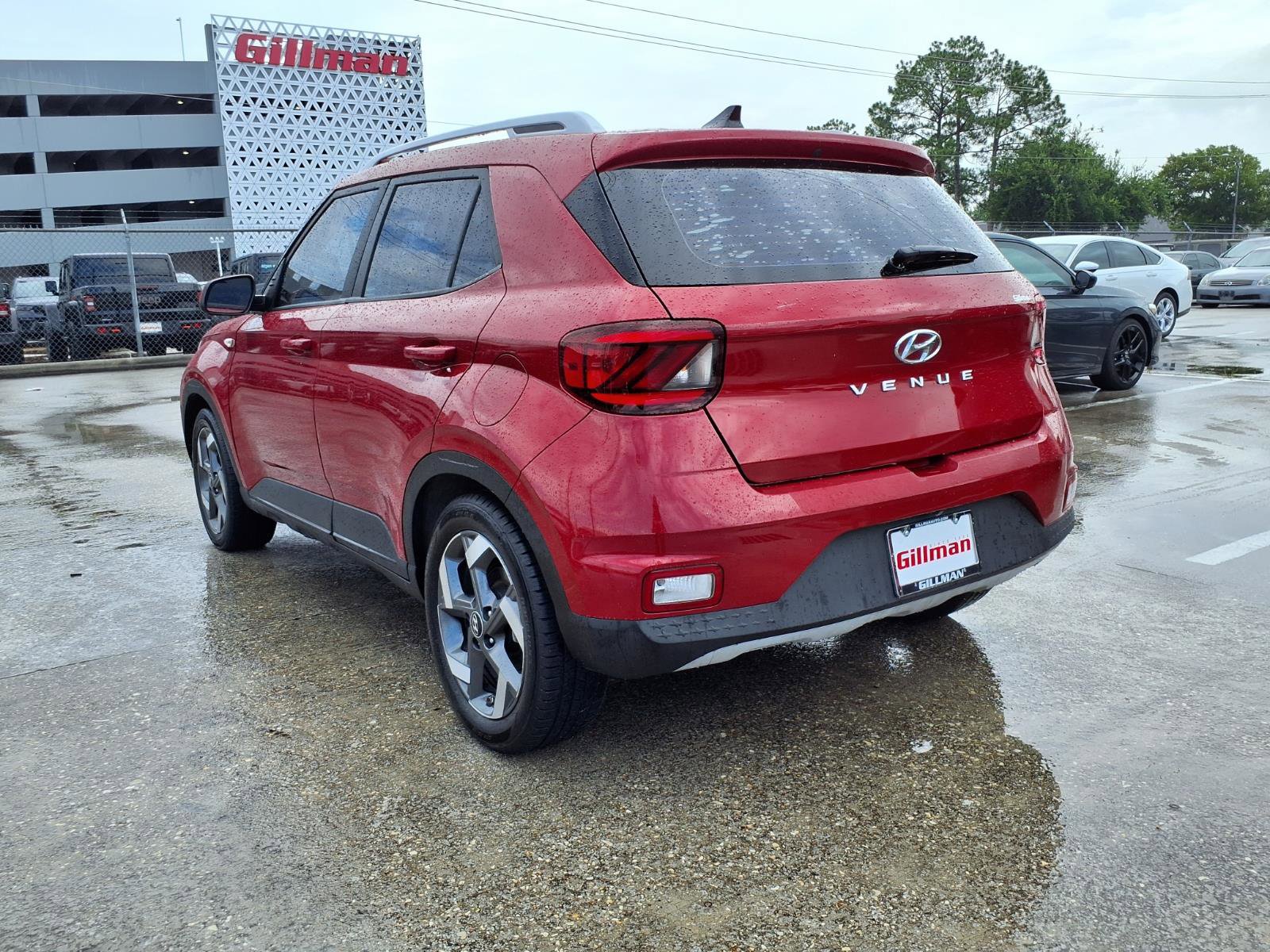 Used 2021 Hyundai Venue SEL w/ Cargo Package FWD image 3