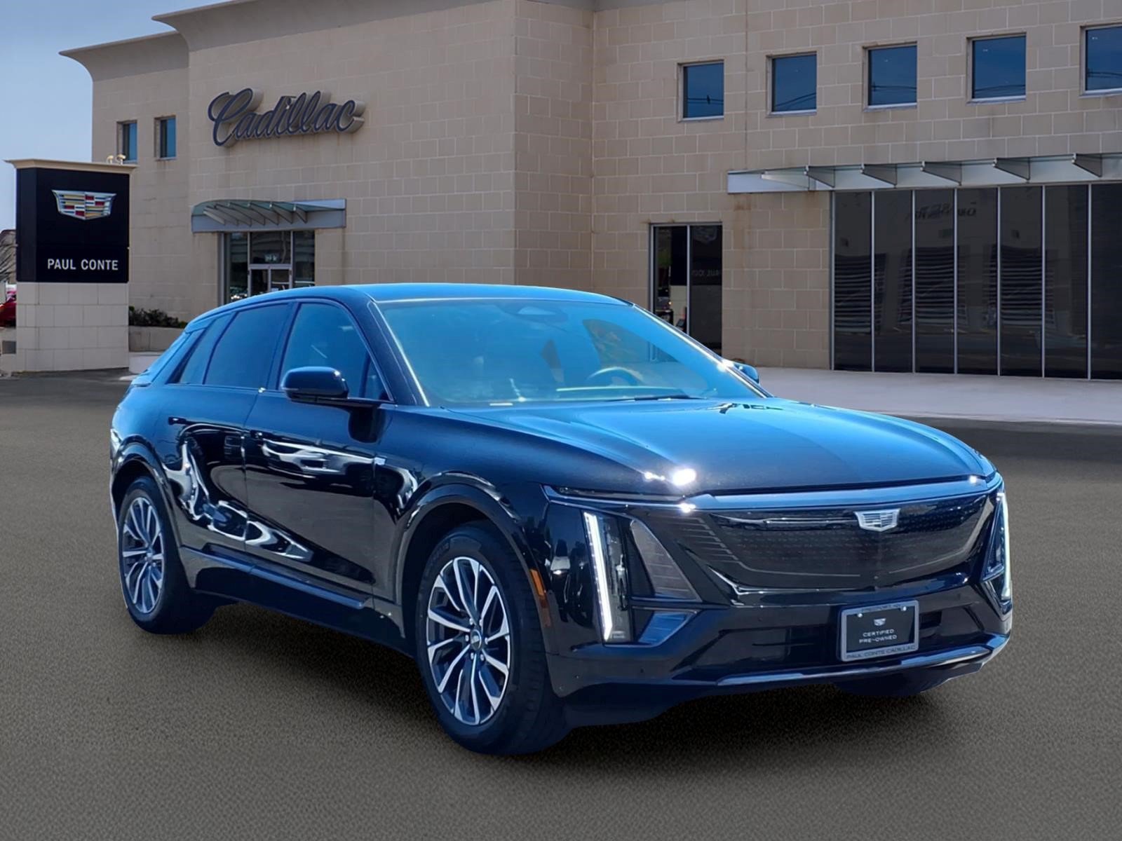 Certified 2024 Cadillac Lyriq Sport w/ LPO, Floor Liner Package AWD/4WD image 3