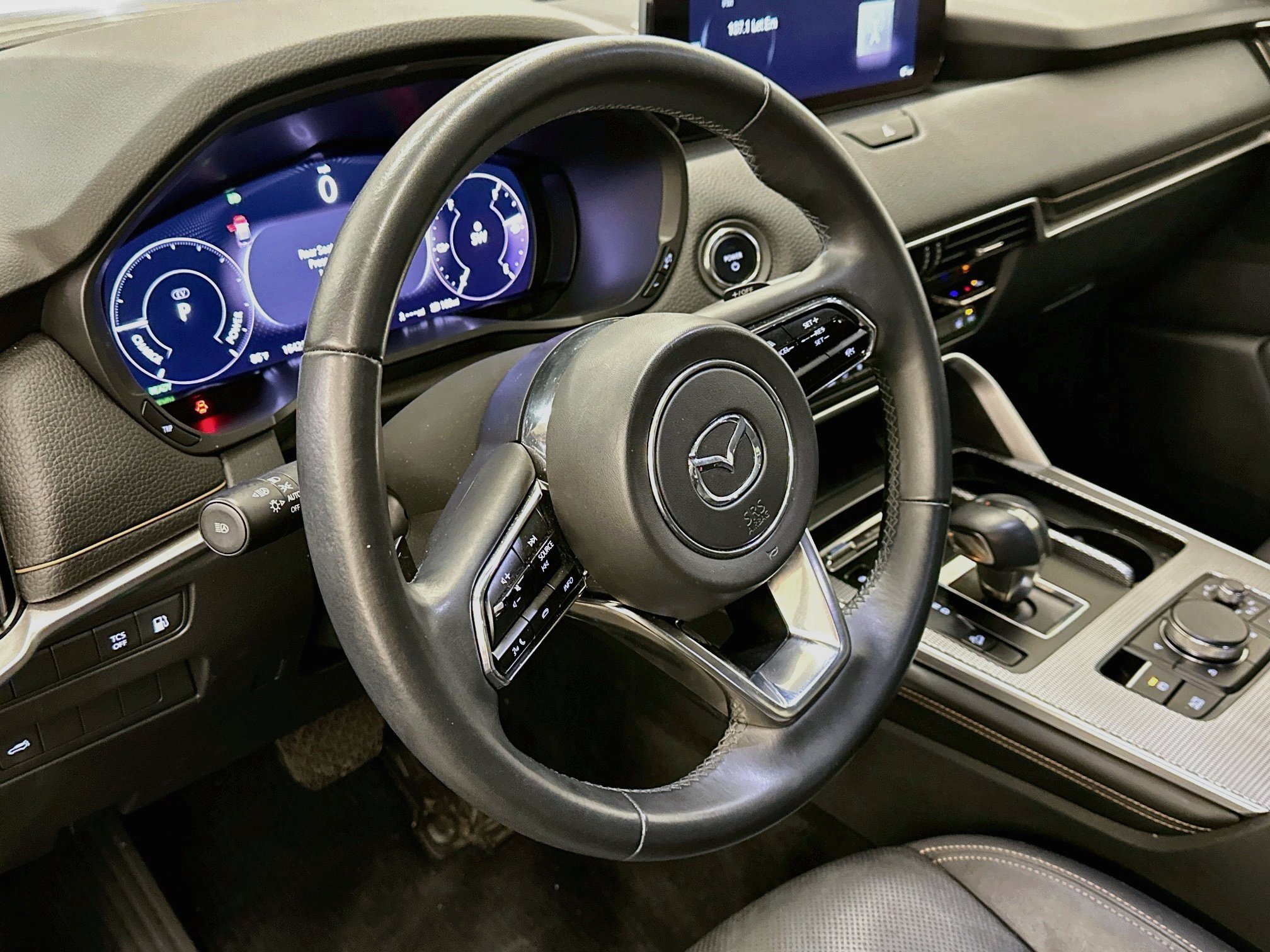 Used 2024 MAZDA CX-90 Plug-In Hybrid w/ Preferred AWD/4WD image 18