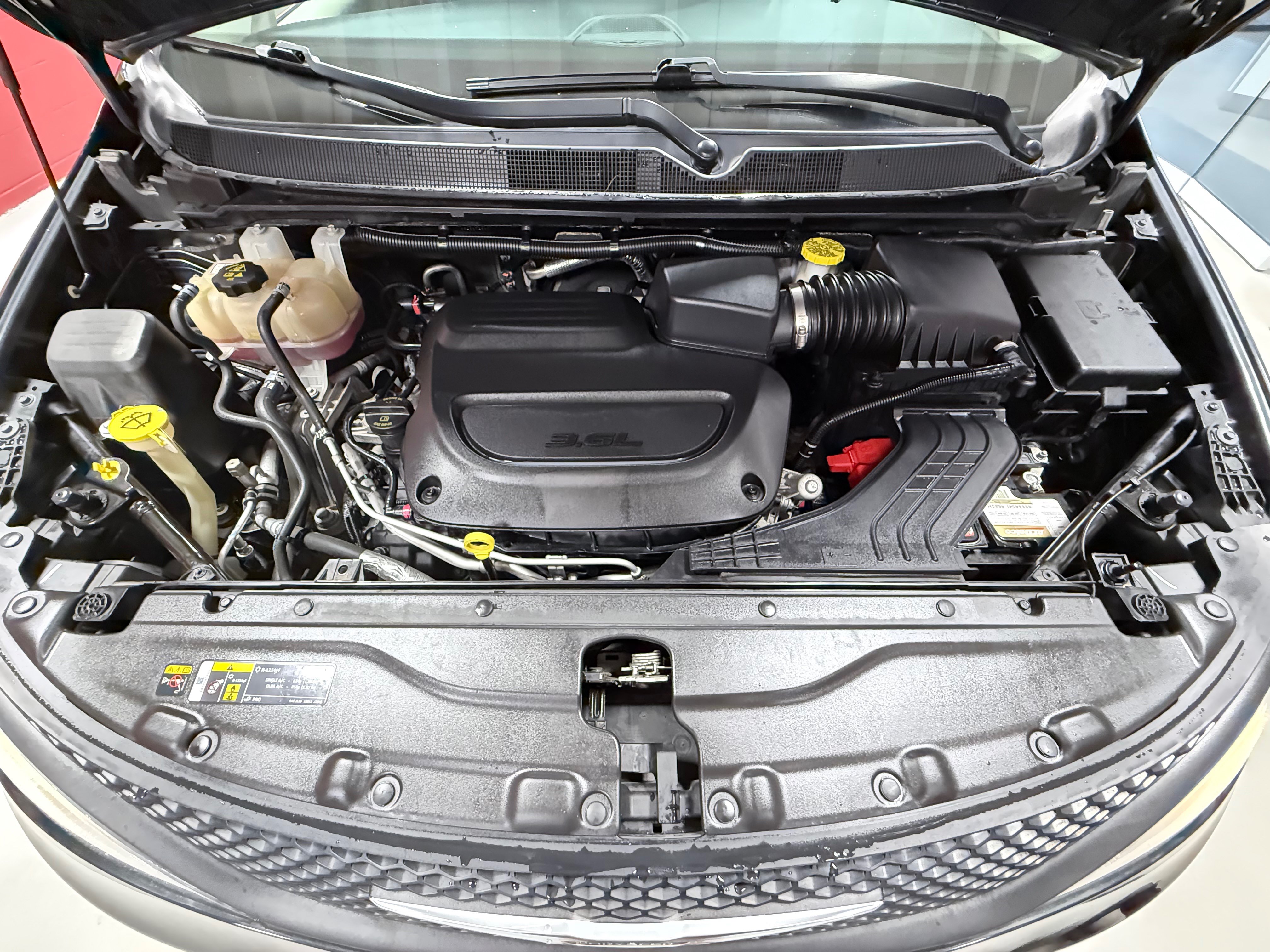 Used 2023 Chrysler Voyager LX FWD image 14