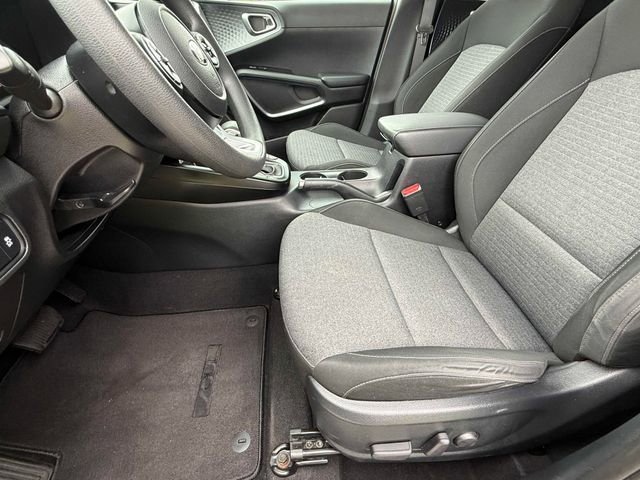 Used 2021 Kia Soul S FWD image 17