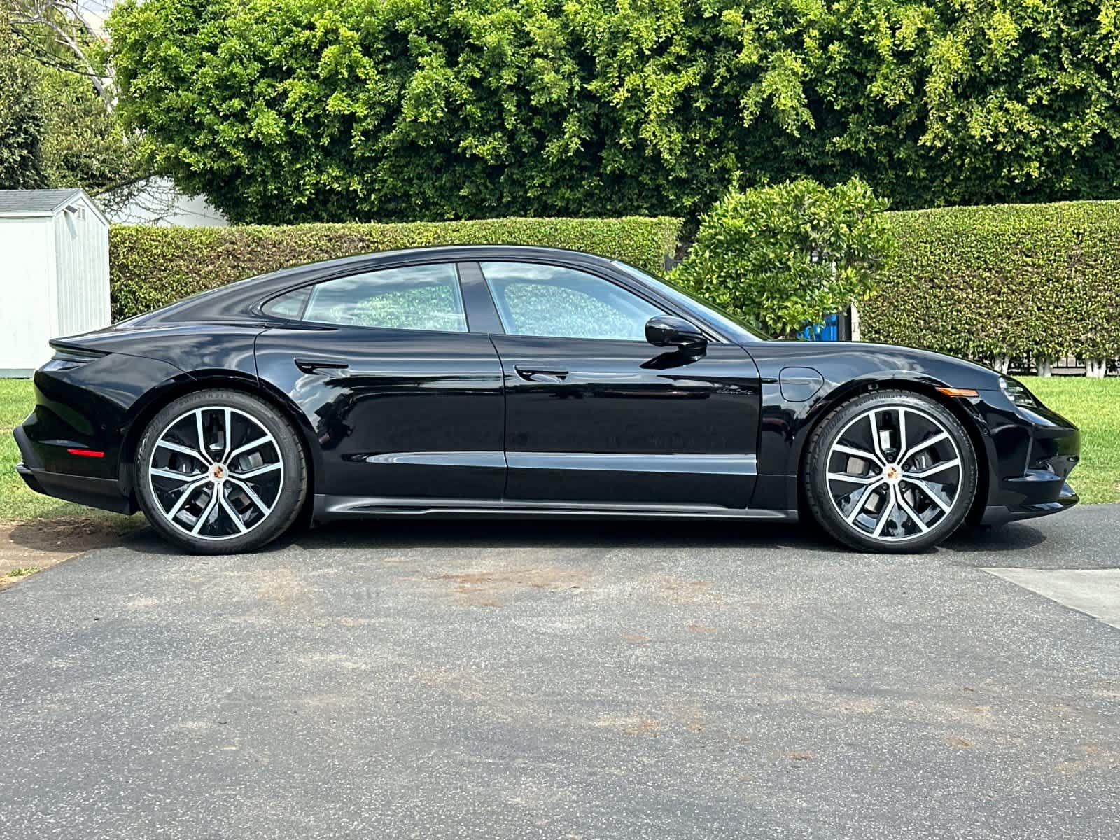 New 2026 Porsche Taycan RWD image 9