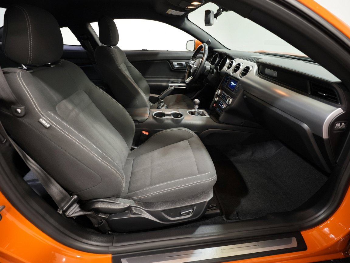 Used 2019 Ford Mustang GT RWD image 19