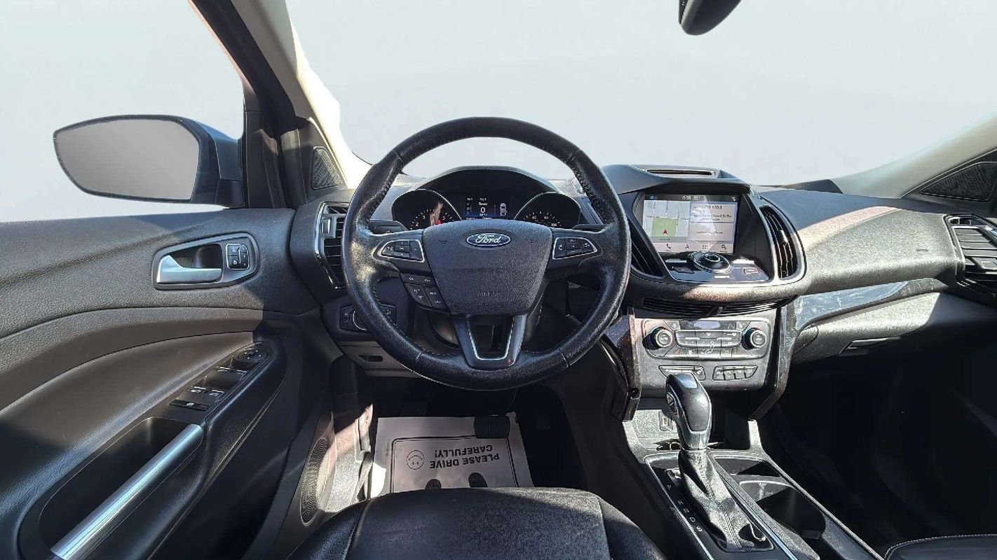 Used 2018 Ford Escape Titanium image 10