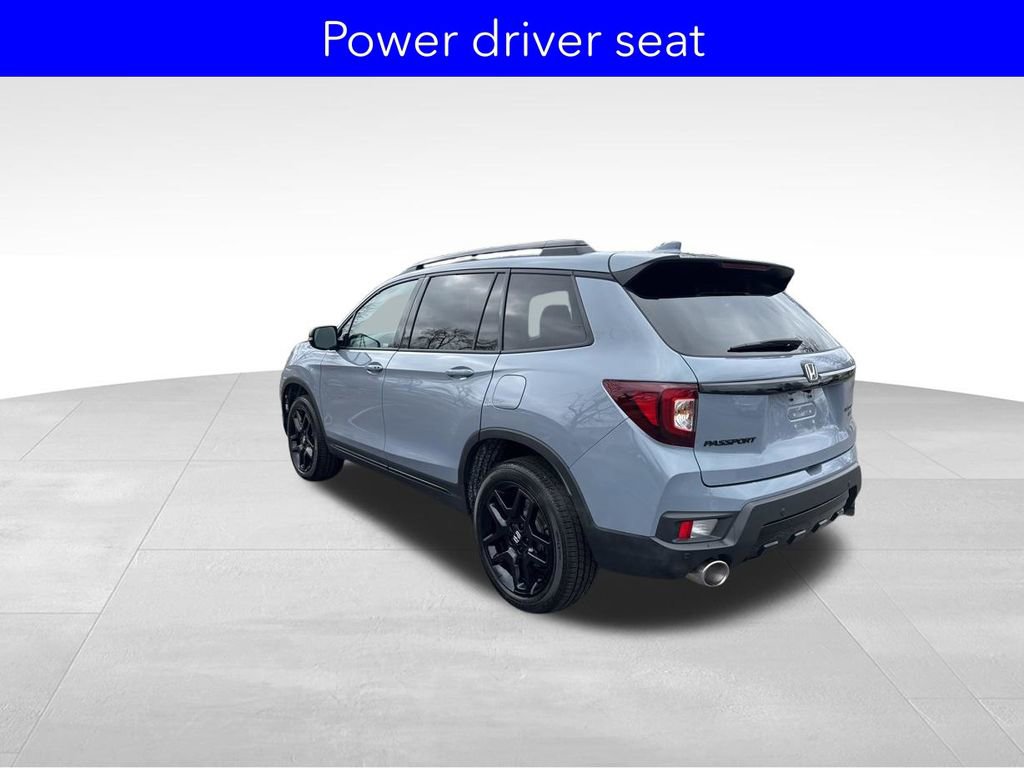 Certified 2024 Honda Passport Black Edition image 8