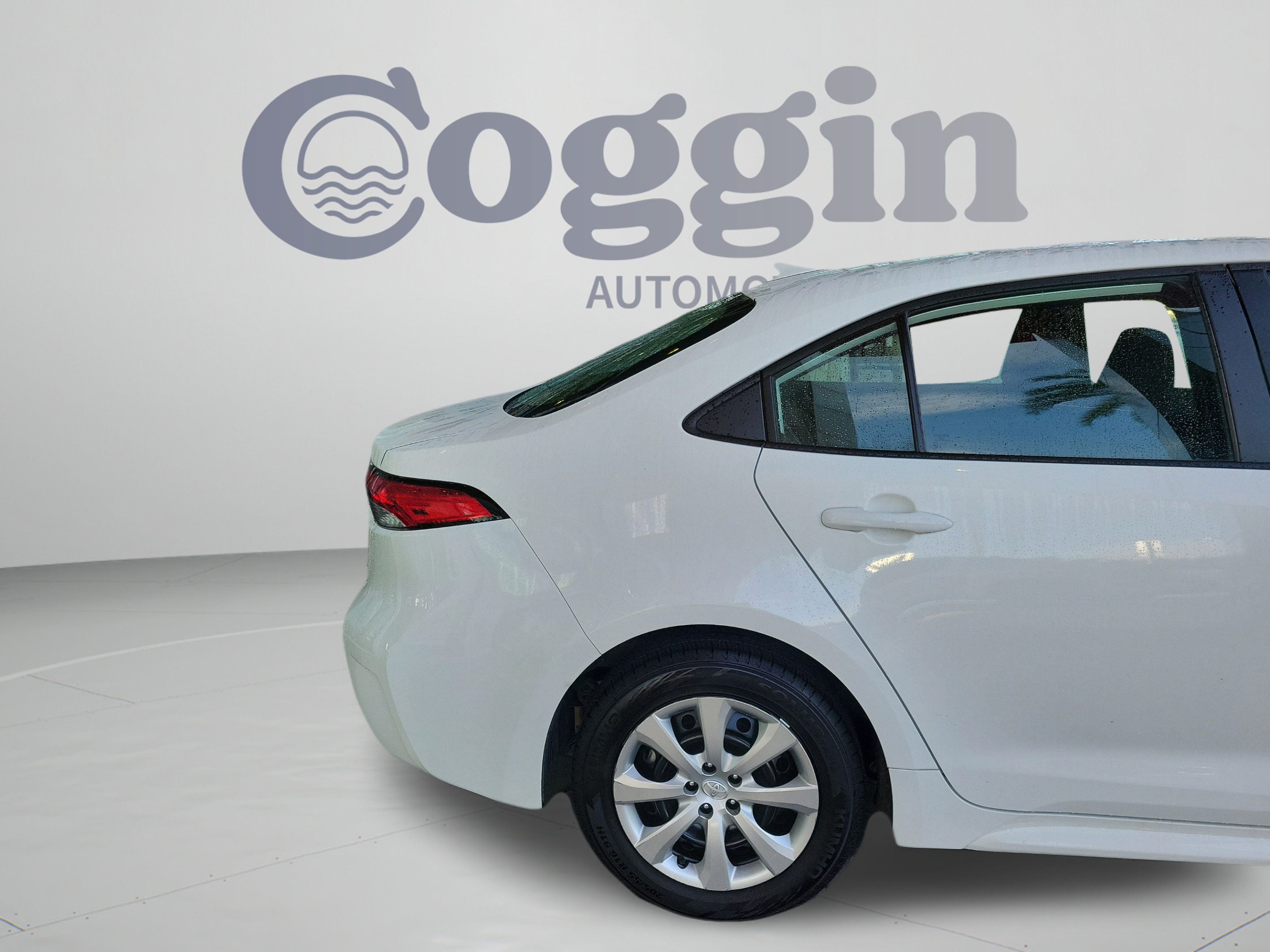 Used 2025 Toyota Corolla LE FWD image 33