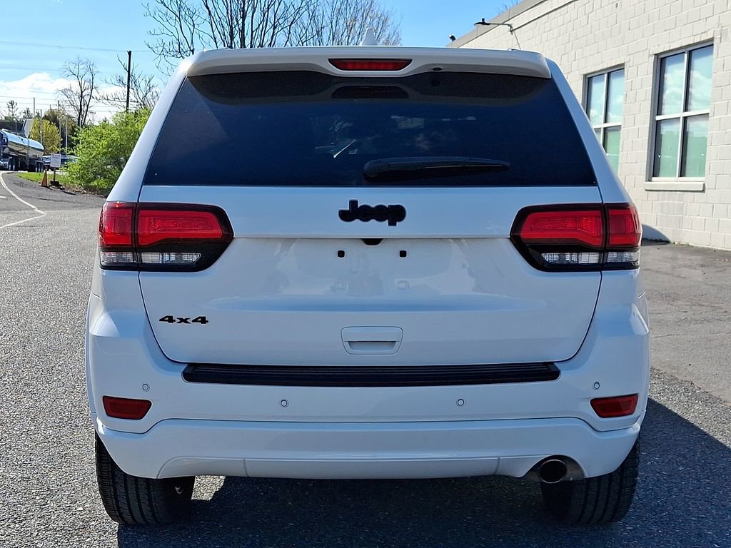Used 2020 Jeep Grand Cherokee Altitude image 6