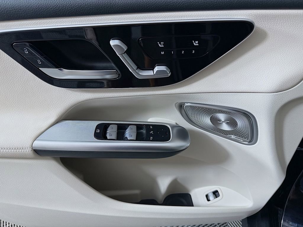 New 2026 Mercedes-Benz GLC 300 4MATIC image 18