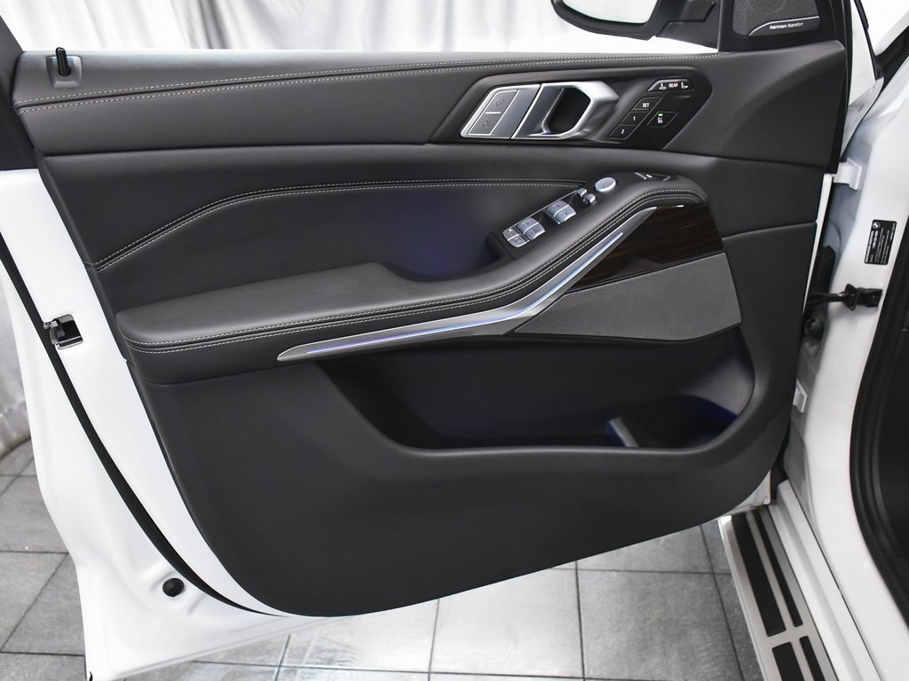 Used 2026 BMW X7 xDrive40i image 9