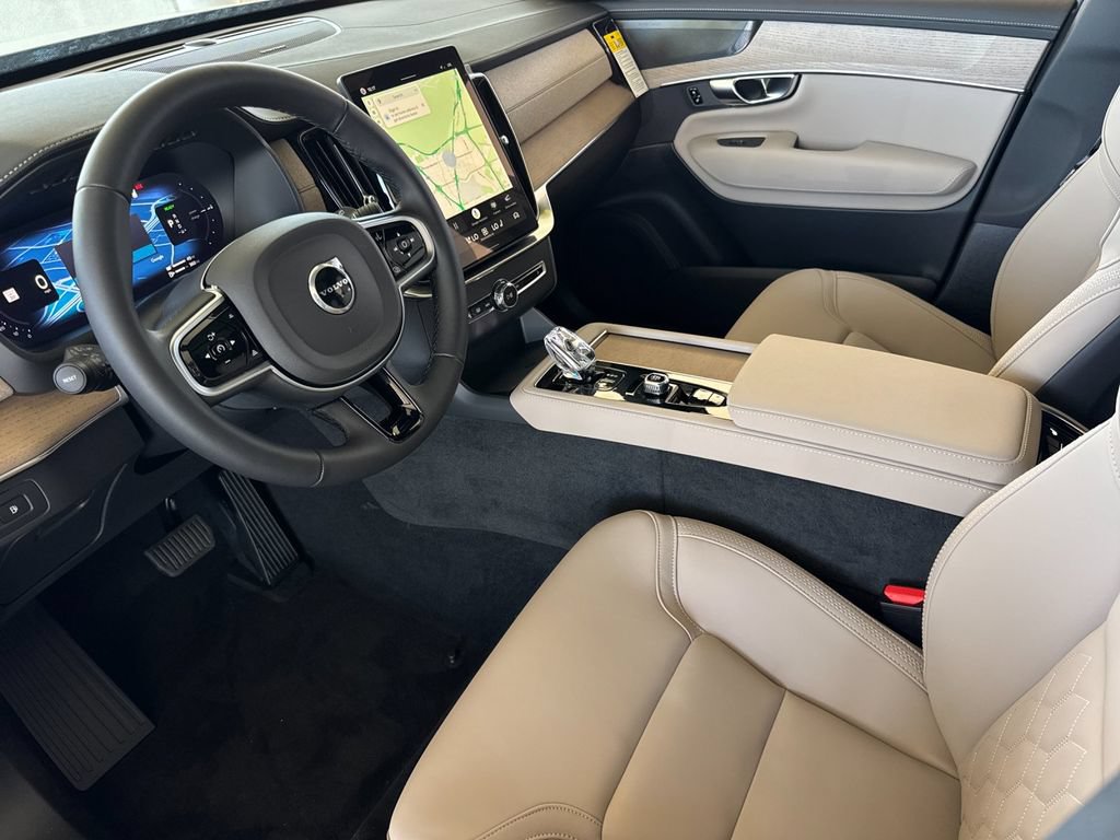 New 2026 Volvo XC90 T8 Plus AWD/4WD image 9