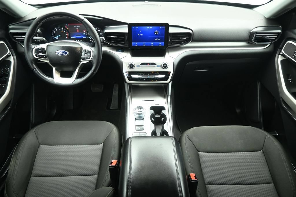 Certified 2022 Ford Explorer XLT RWD image 24