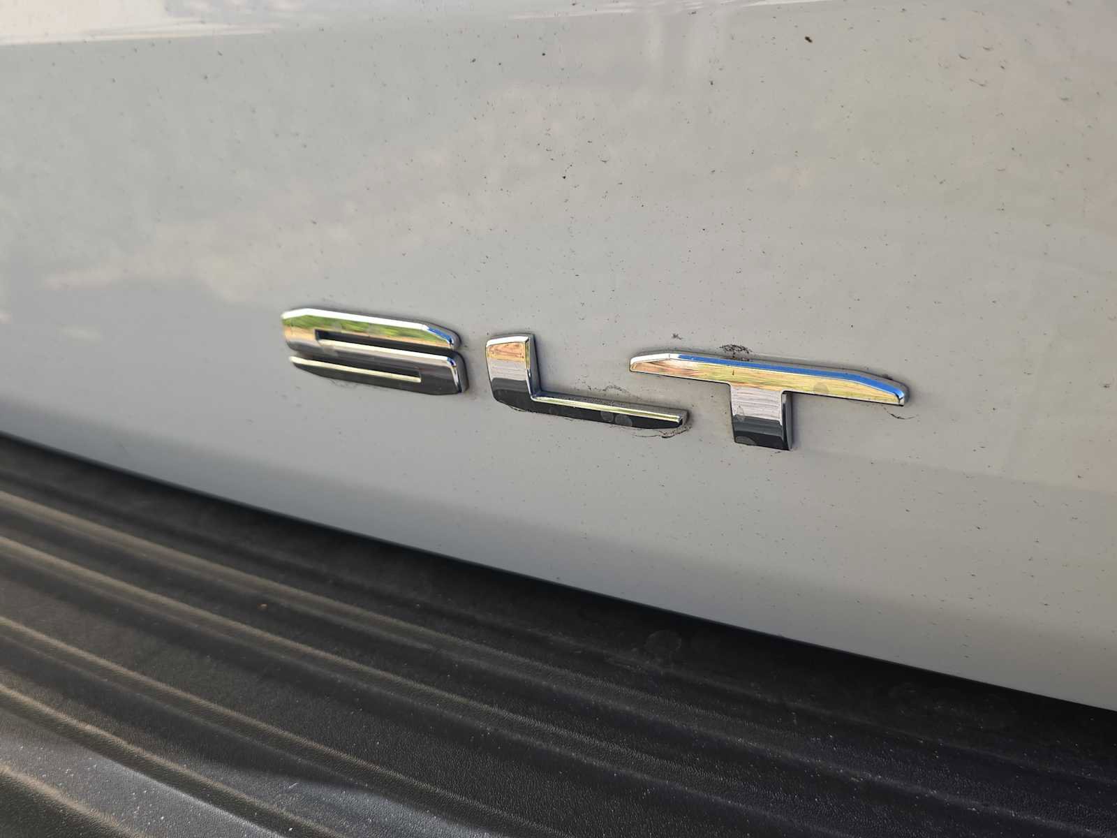 Used 2023 GMC Yukon SLT image 5