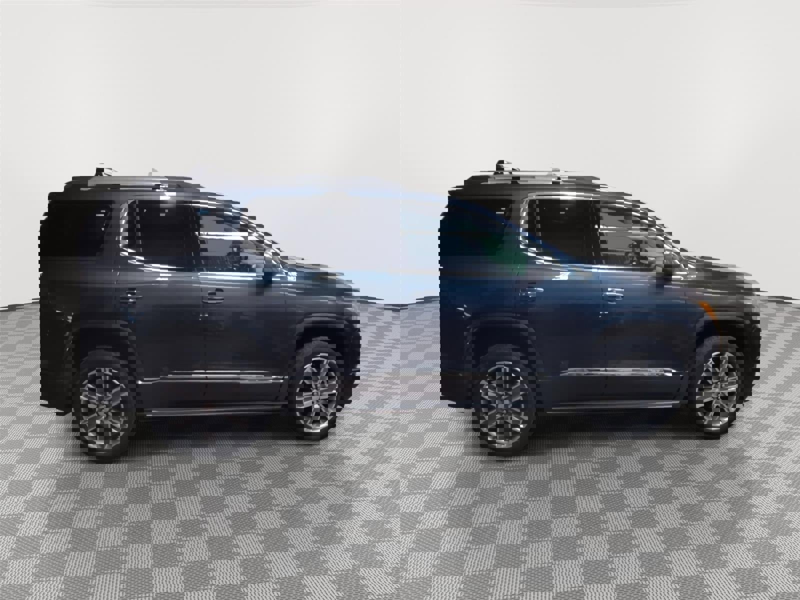 Used 2019 GMC Acadia Denali w/ Technology Package image 4