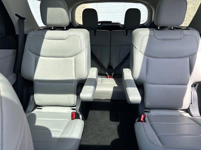 Used 2025 Ford Explorer Active w/ Active Comfort Package AWD/4WD image 41