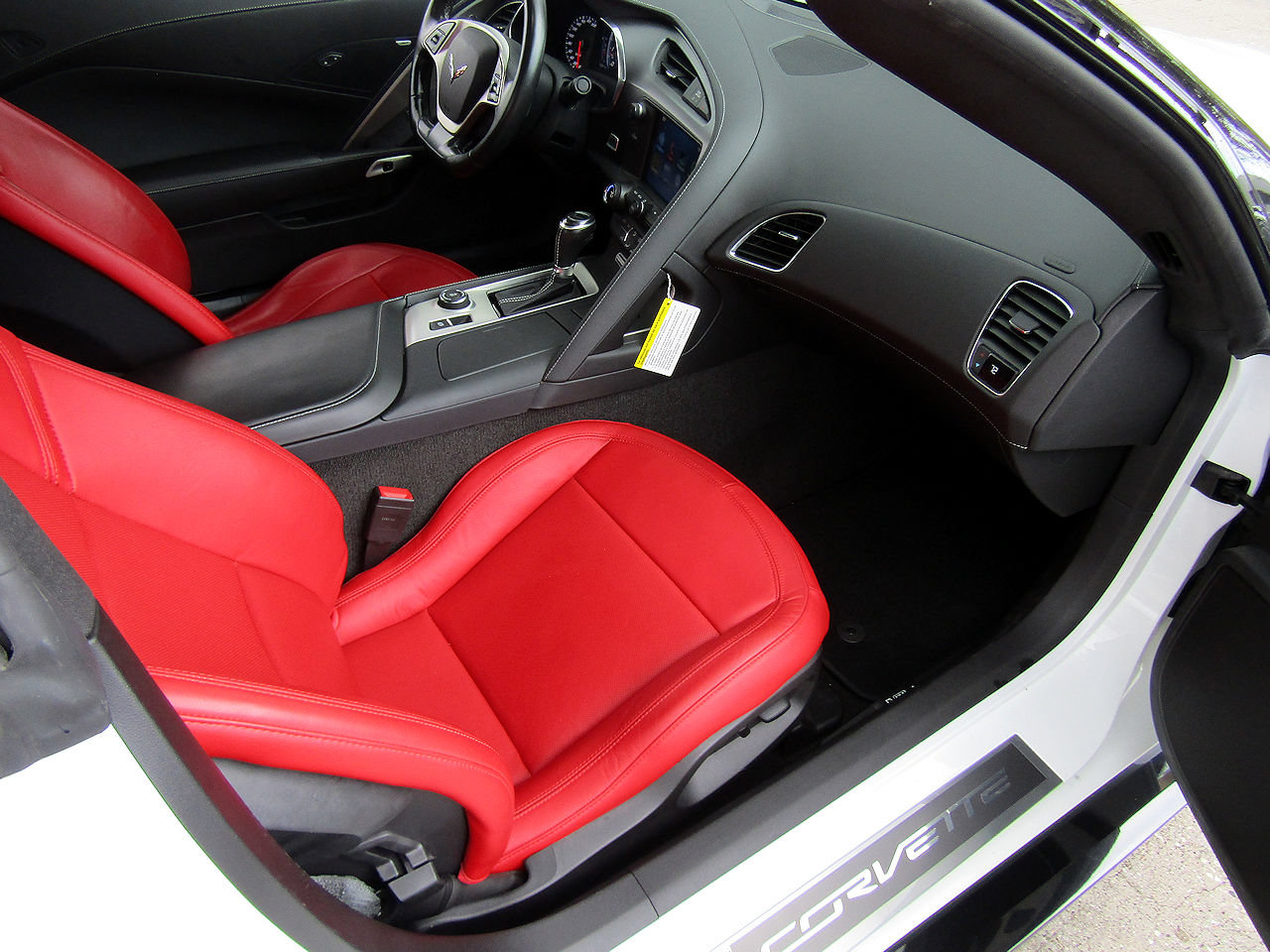 Used 2018 Chevrolet Corvette Grand Sport RWD image 13