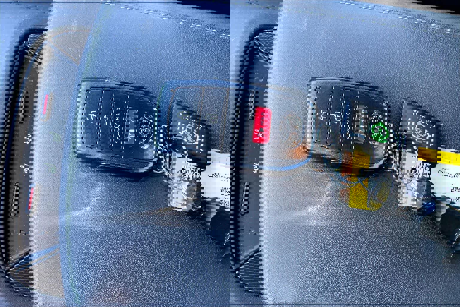 Used 2023 Toyota Venza XLE image 14