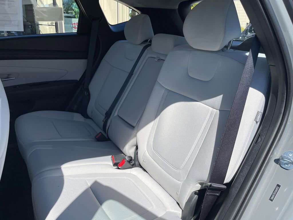 Certified 2025 Hyundai Tucson SE AWD/4WD image 27