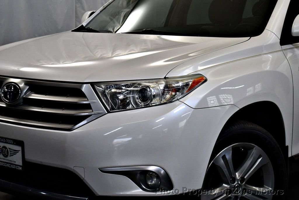 Used 2012 Toyota Highlander Limited w/ Tow Pkg image 3
