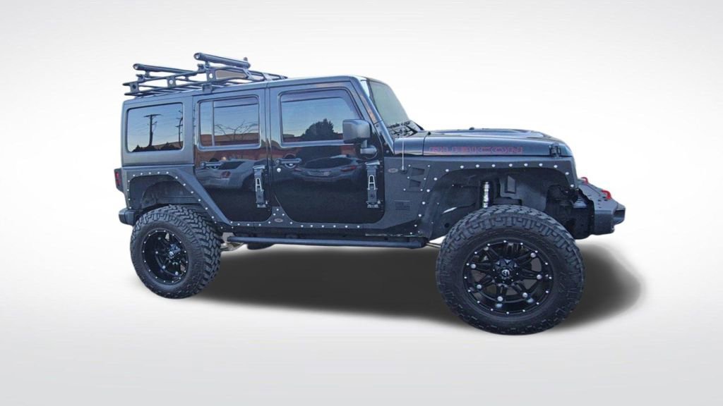 Used 2017 Jeep Wrangler Unlimited Rubicon image 9