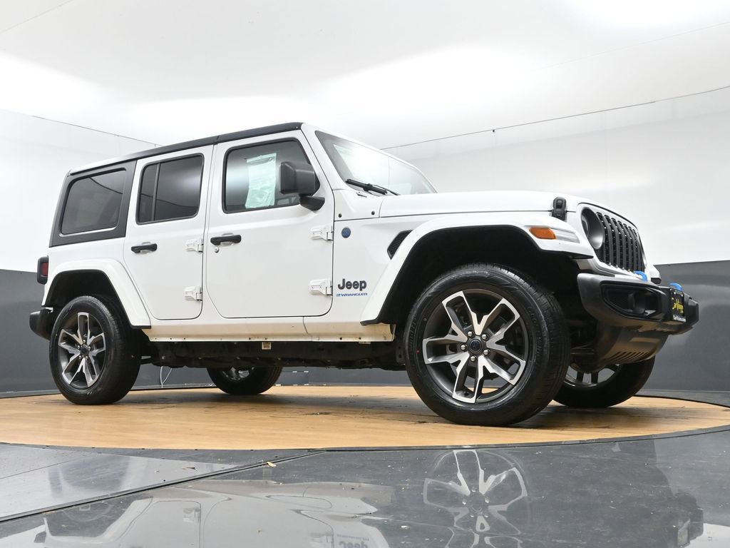 Used 2024 Jeep Wrangler Unlimited w/ Convenience Group AWD/4WD image 50