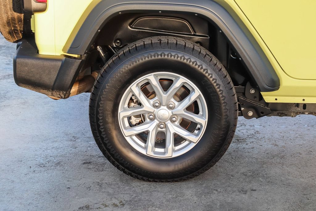 Used 2023 Jeep Wrangler Unlimited Sport AWD/4WD image 12