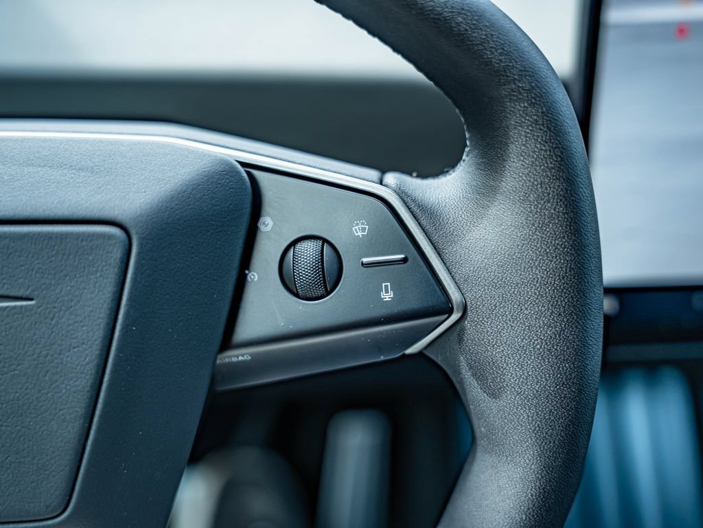 Used 2024 Tesla Cybertruck AWD Crew Cab image 18