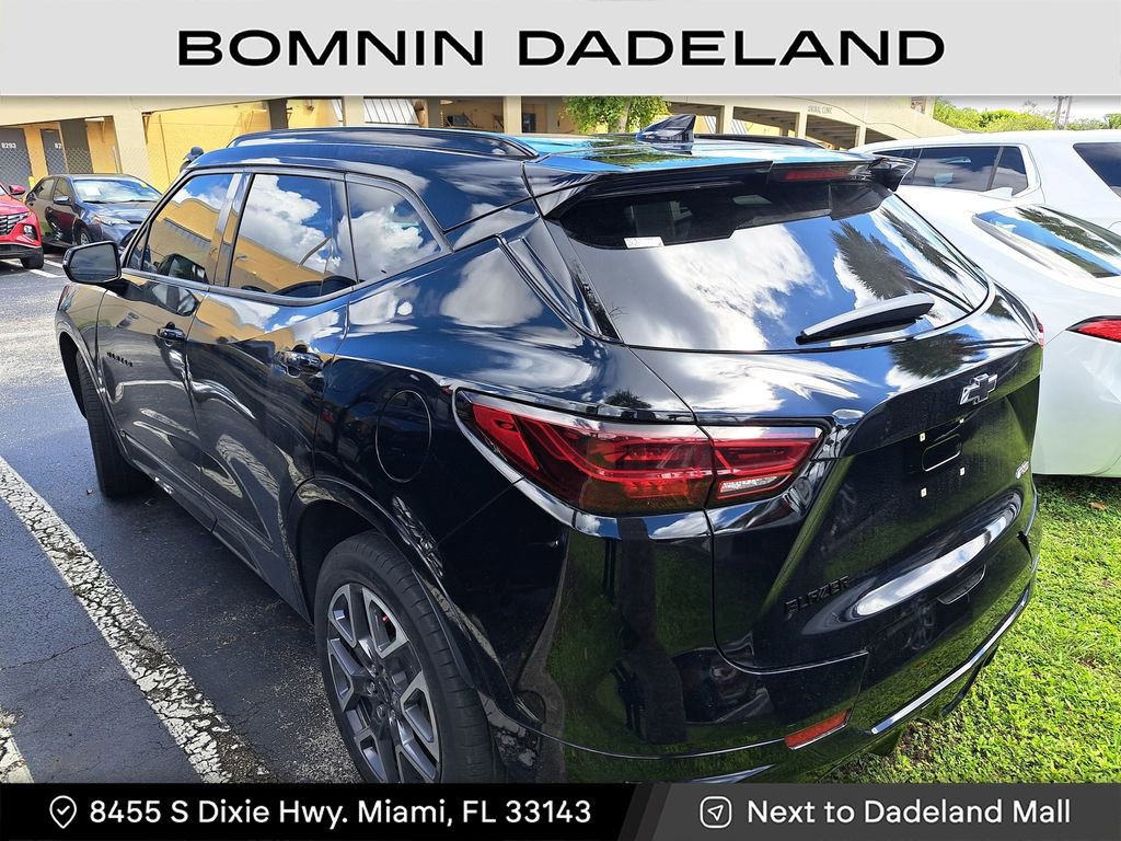 Used 2023 Chevrolet Blazer RS w/ Driver Confidence II Package image 3
