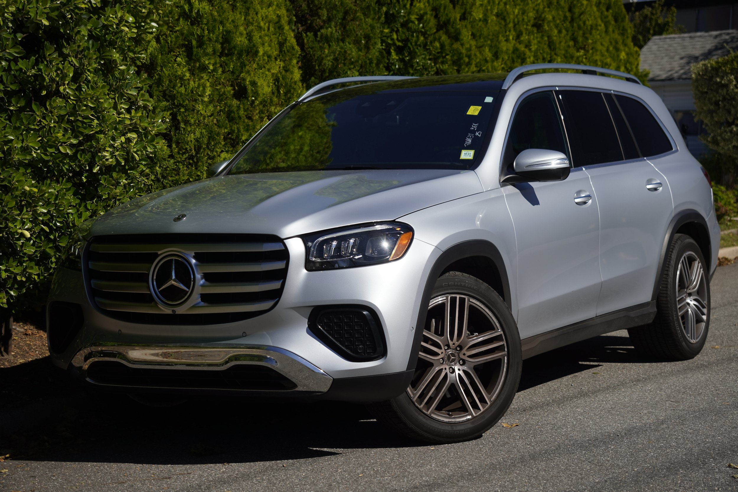 Used 2025 Mercedes-Benz GLS 450 4MATIC image 2