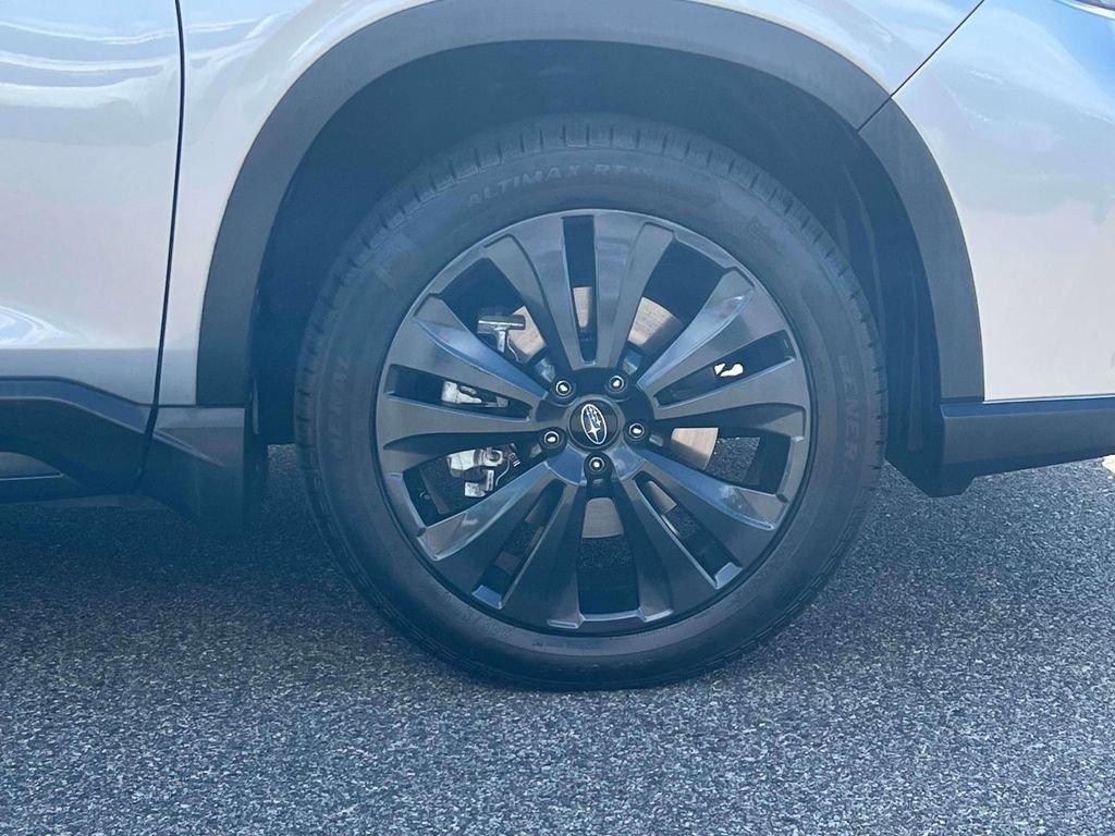 Used 2022 Subaru Ascent Onyx Edition image 6