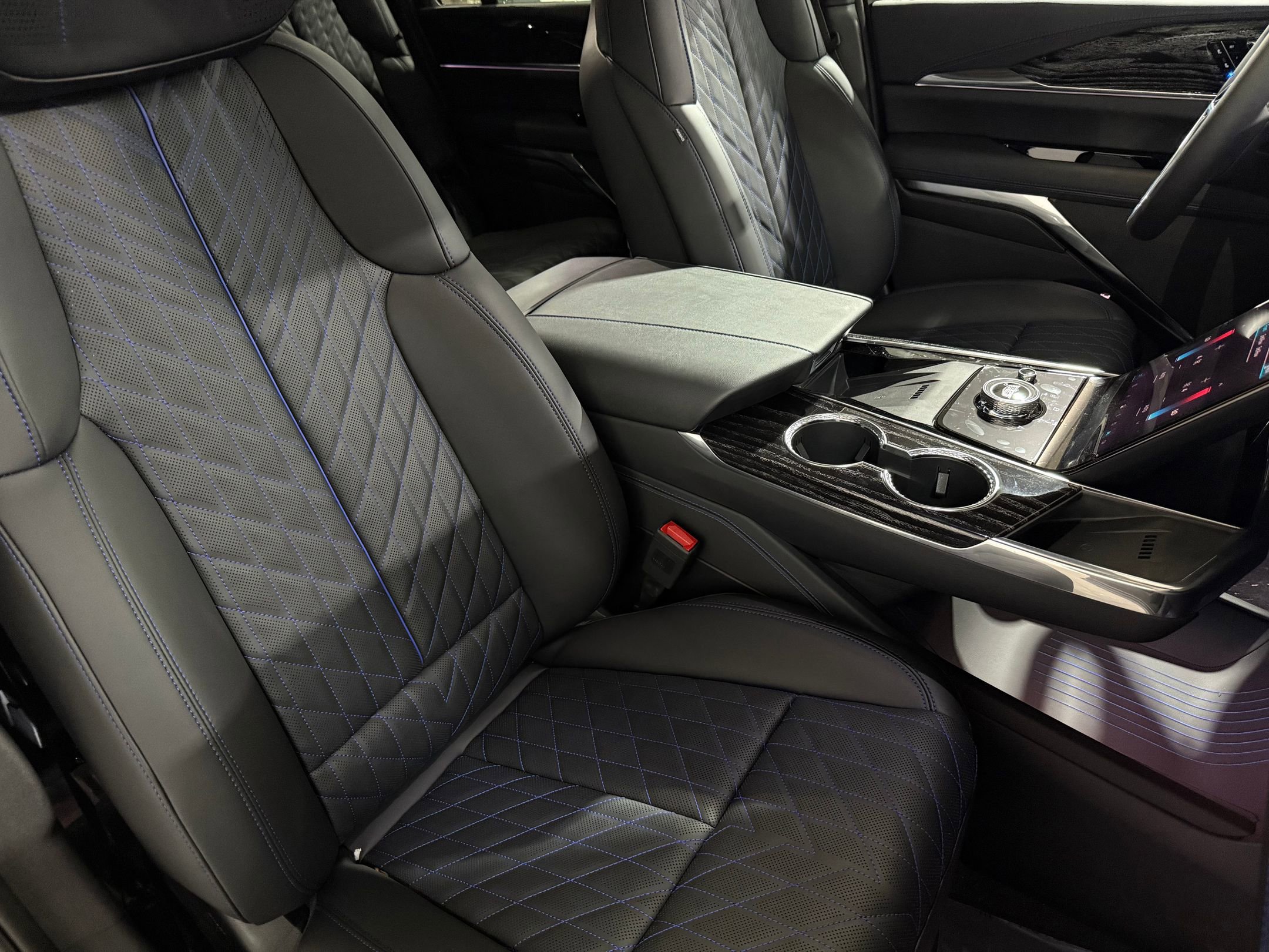 New 2026 Cadillac Escalade IQ Sport 1 w/ LPO, Floor Liner Package image 55