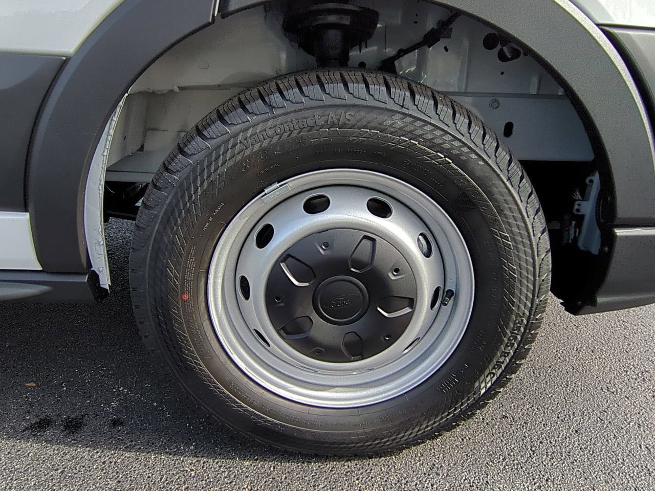 New 2026 Ford Transit 150 Low Roof w/ Load Area Protection Package RWD image 11