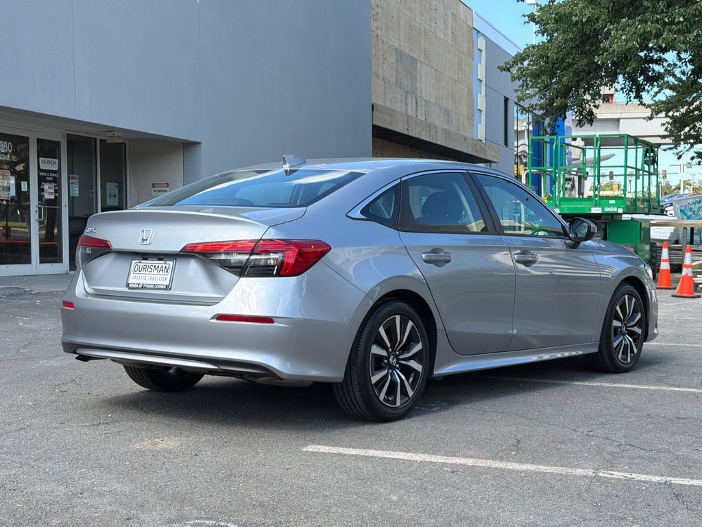 Used 2023 Honda Civic EX image 4